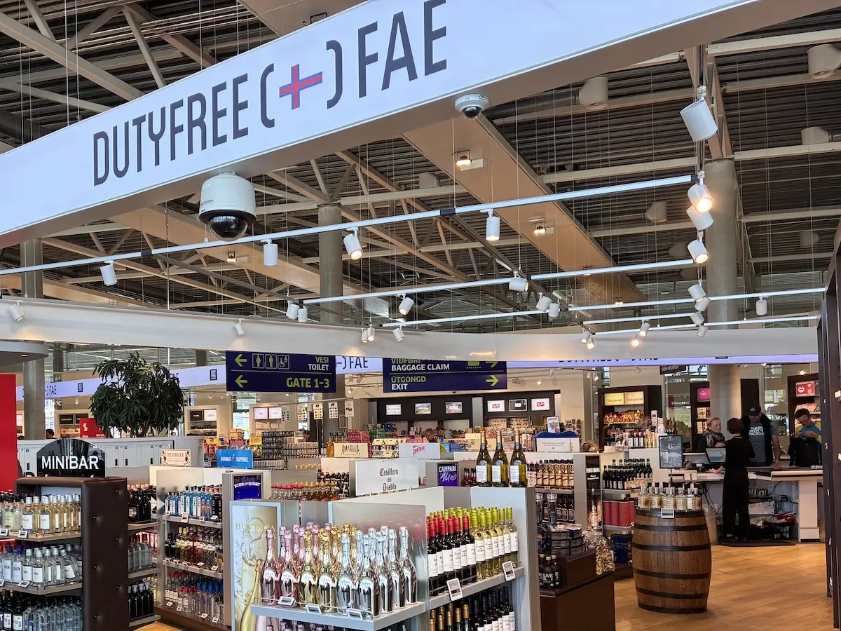 法罗群岛沃格机场的免税店