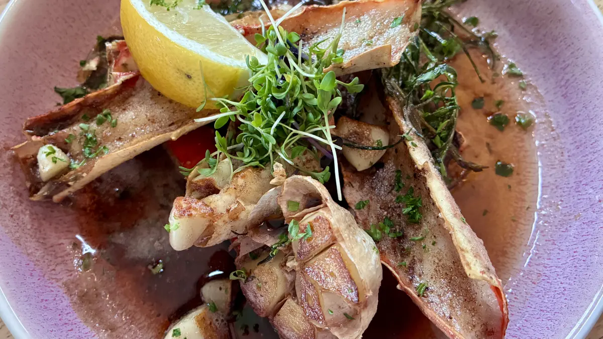 瑟尔沃格 (Sørvågen) 的海鲜餐馆 Maren Anna 的菜肴