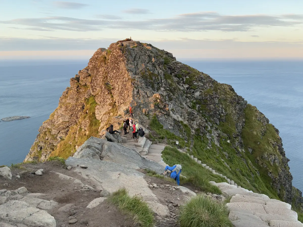 Reinebringen 顶峰的山脊
