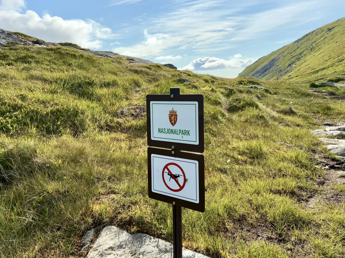 进入国家公园范围后禁止放飞无人机