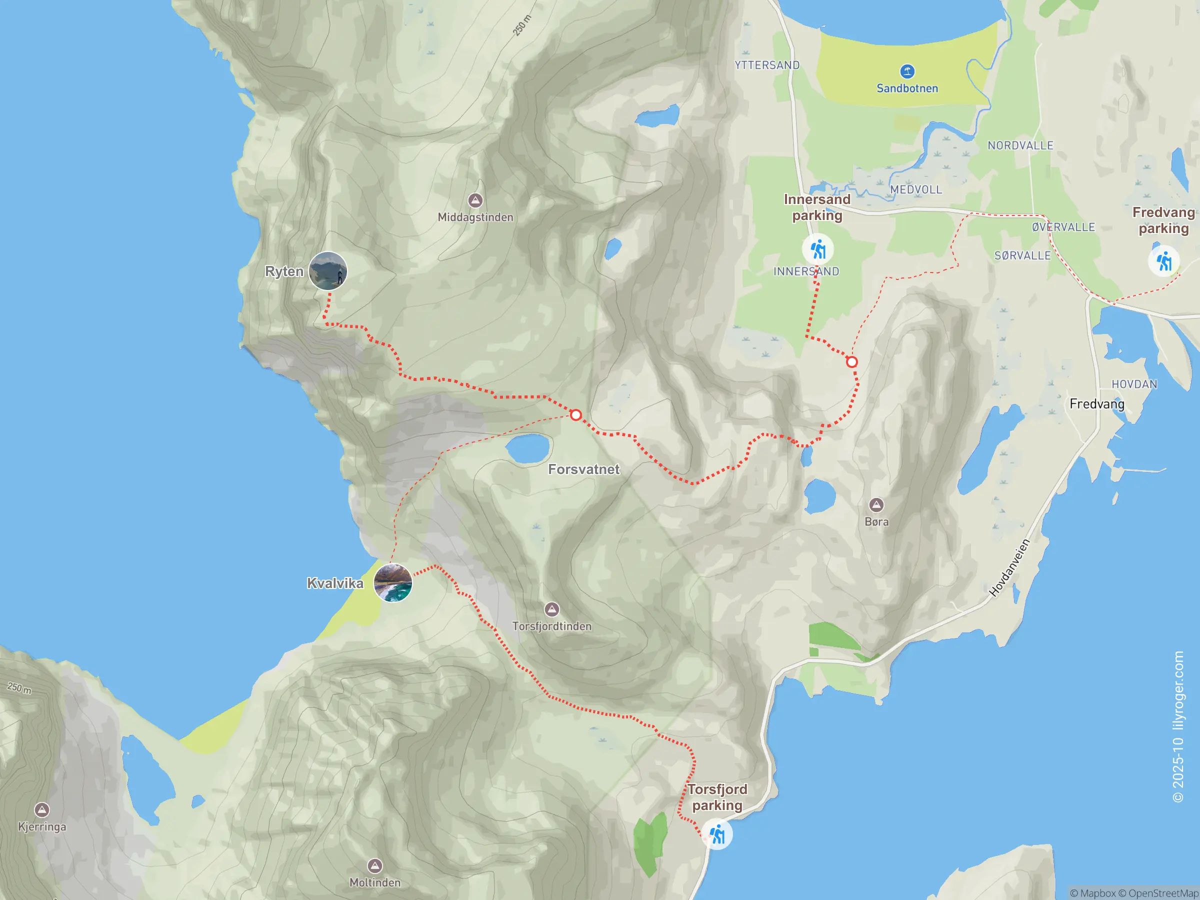 Ryten 山和 Kvalvika 海滩徒步的路线图