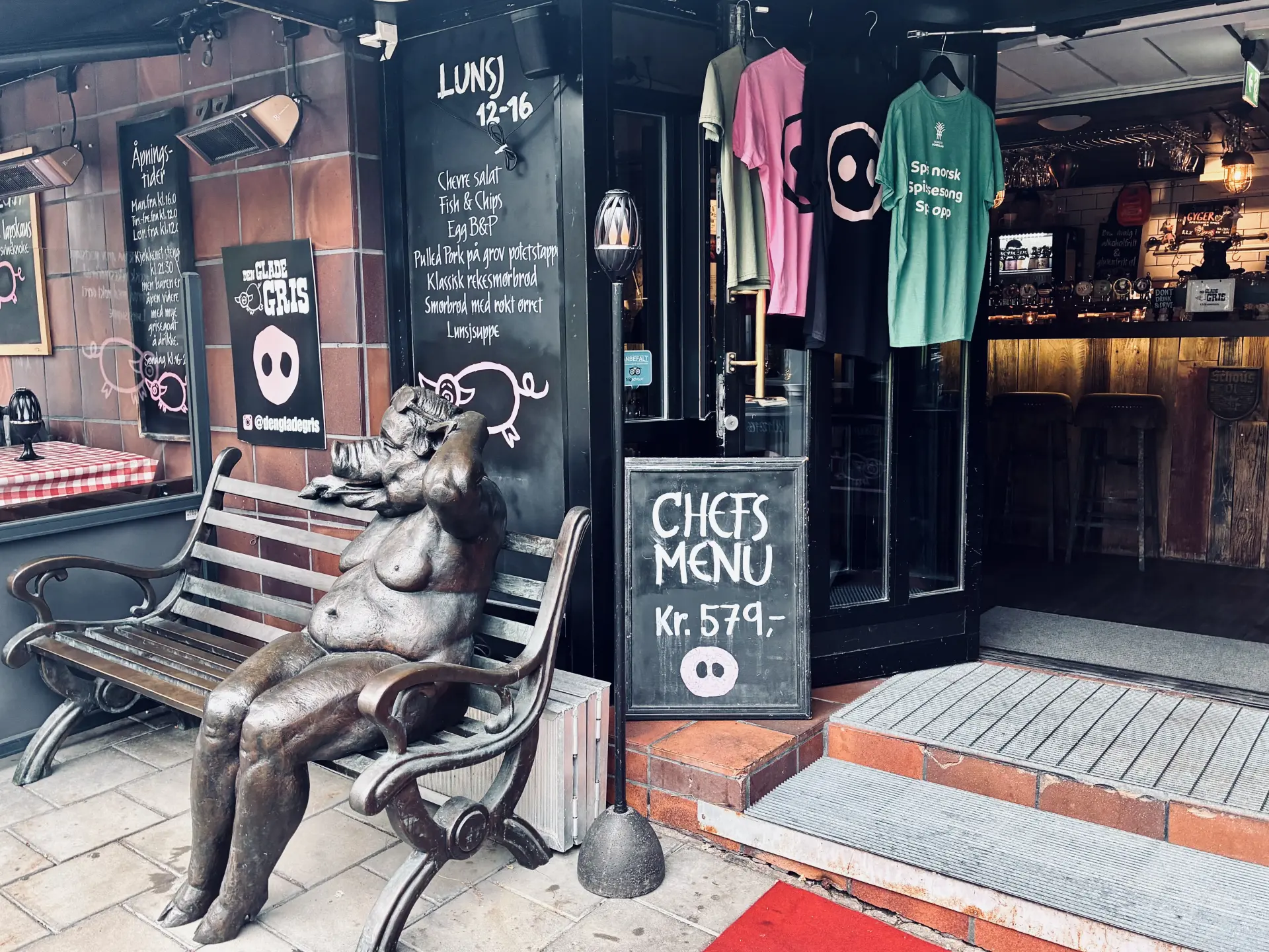 奥斯陆的 Den Glade Gris 餐厅