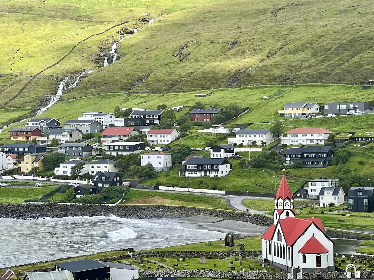 桑达沃格村 (Sandavágur)
