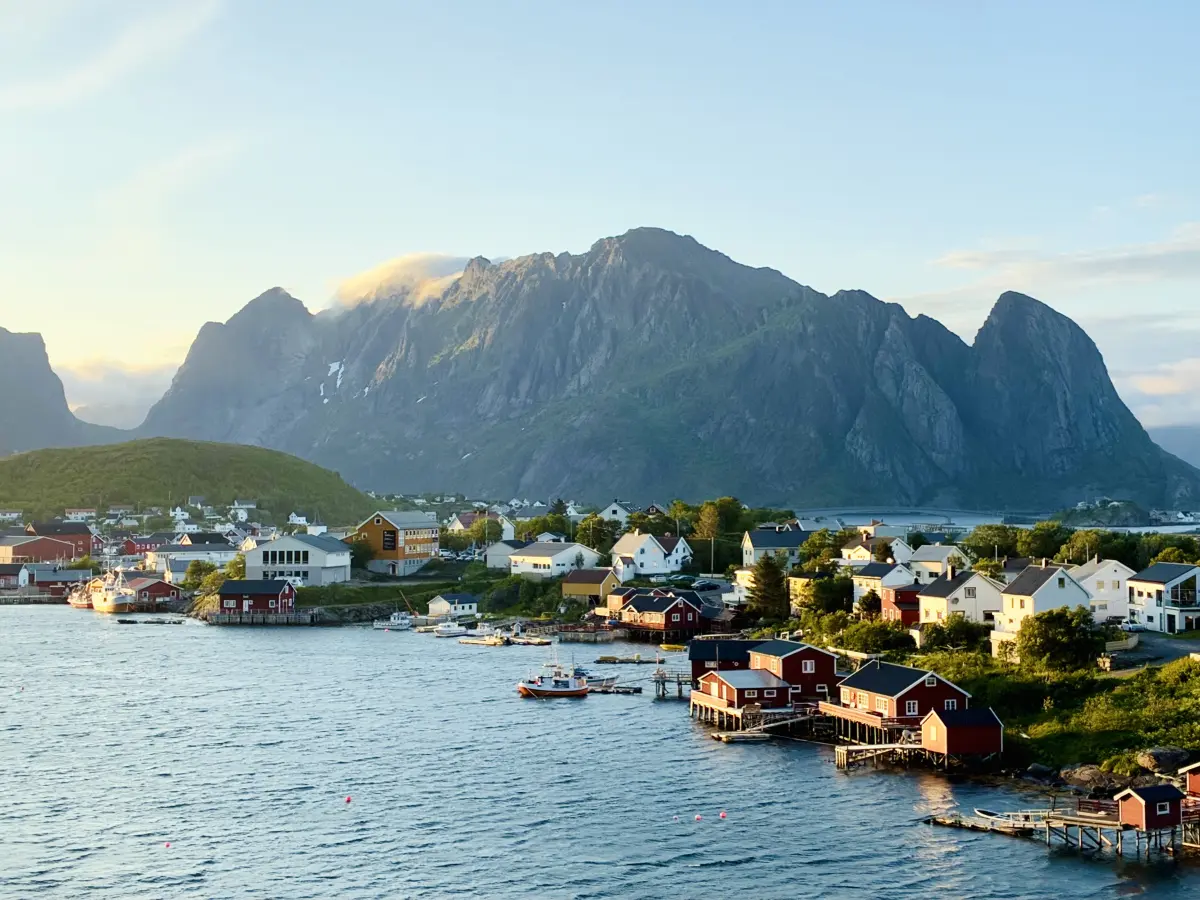 雷讷 (Reine) - 罗弗敦 (Lofoten) 群岛最热门的旅行目的地